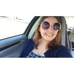 Meet your Posher, Bella